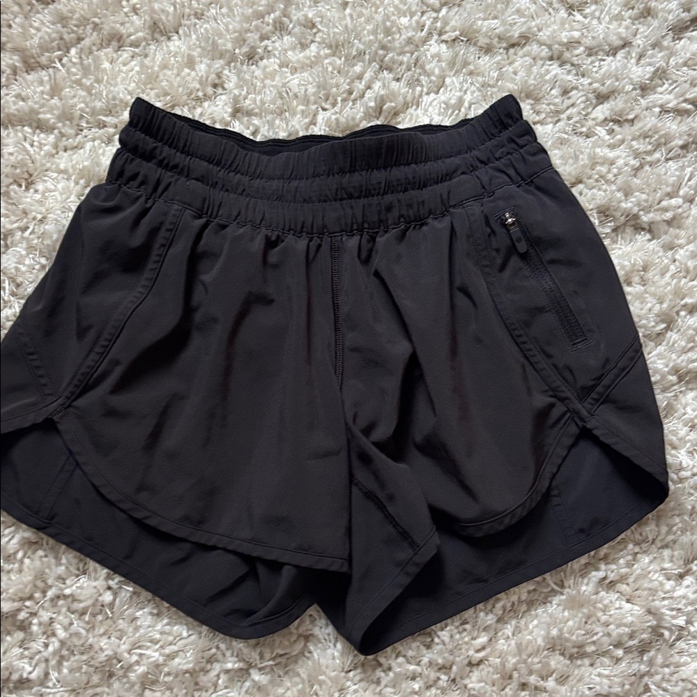 Lululemon black Tracker Short size 4